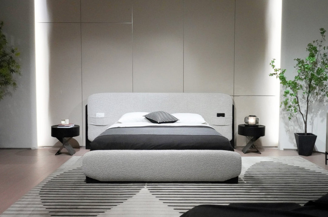 GC2462 Upholstered Bed