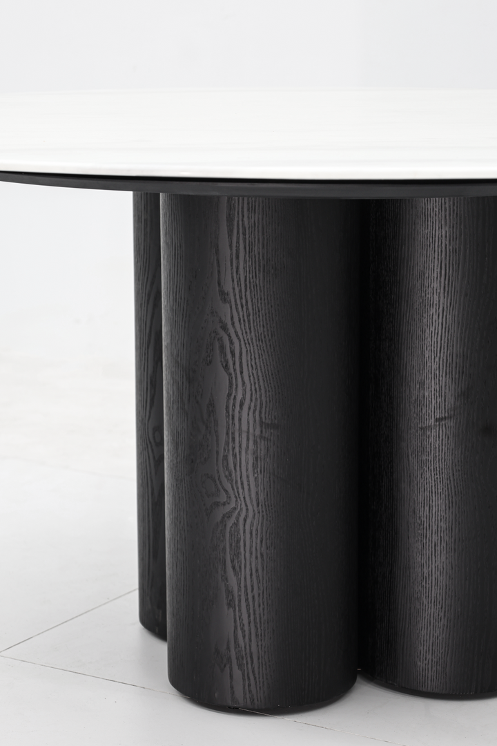 DT946 Table