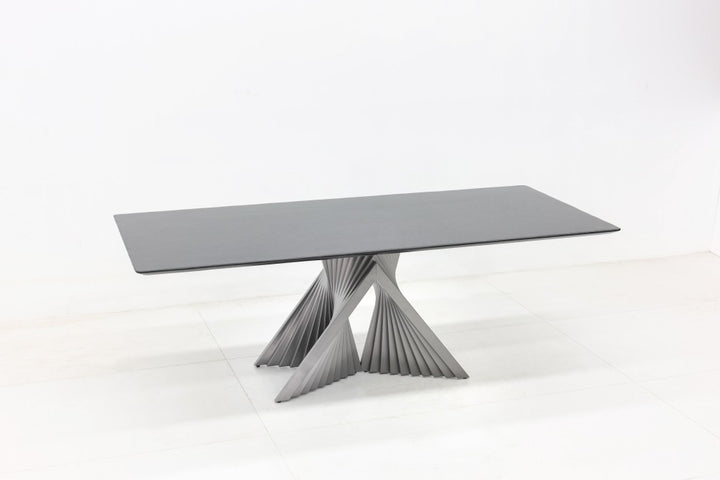 DT957 Table