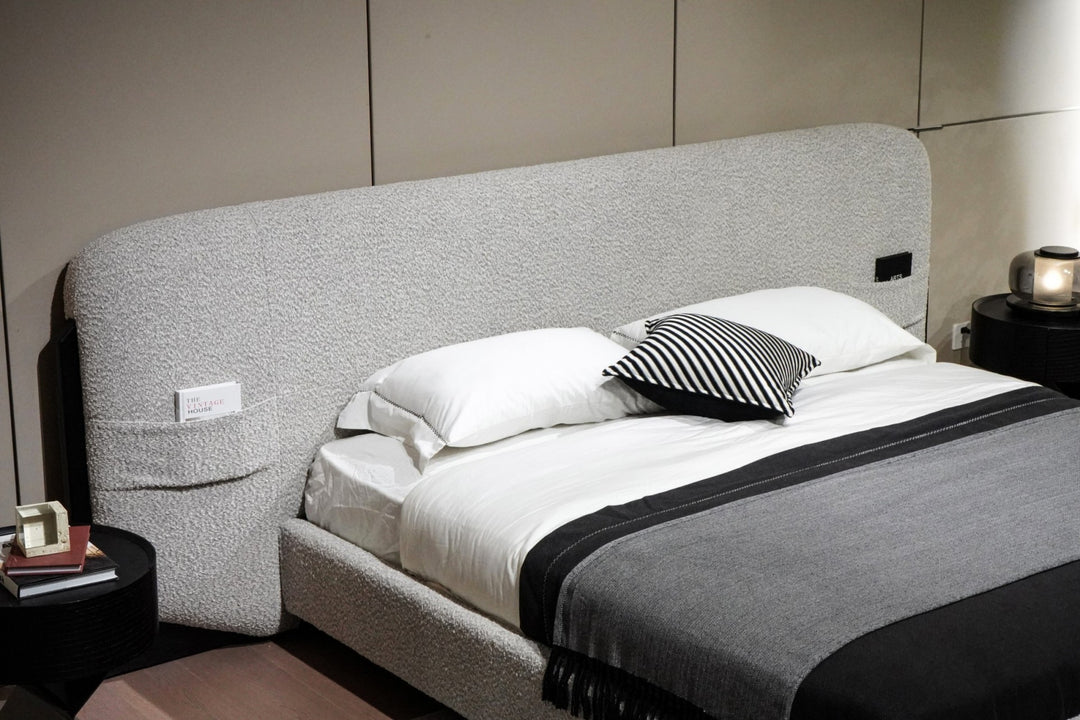 GC2462 Upholstered Bed