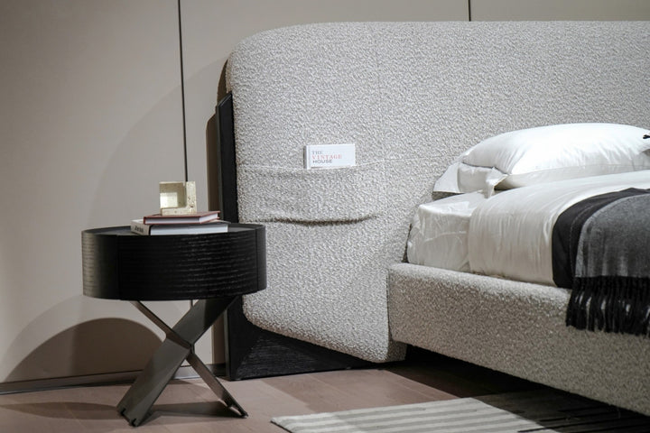 GC2462 Upholstered Bed