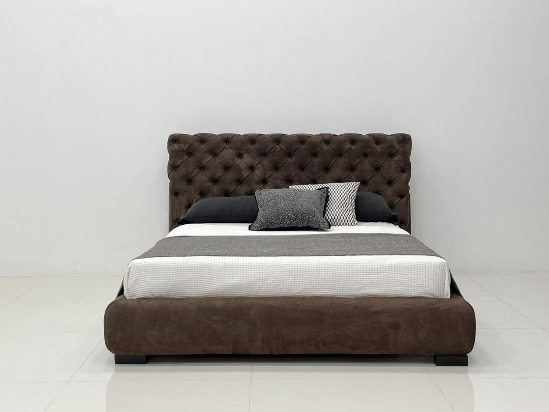 GC2127 Upholstered Bed