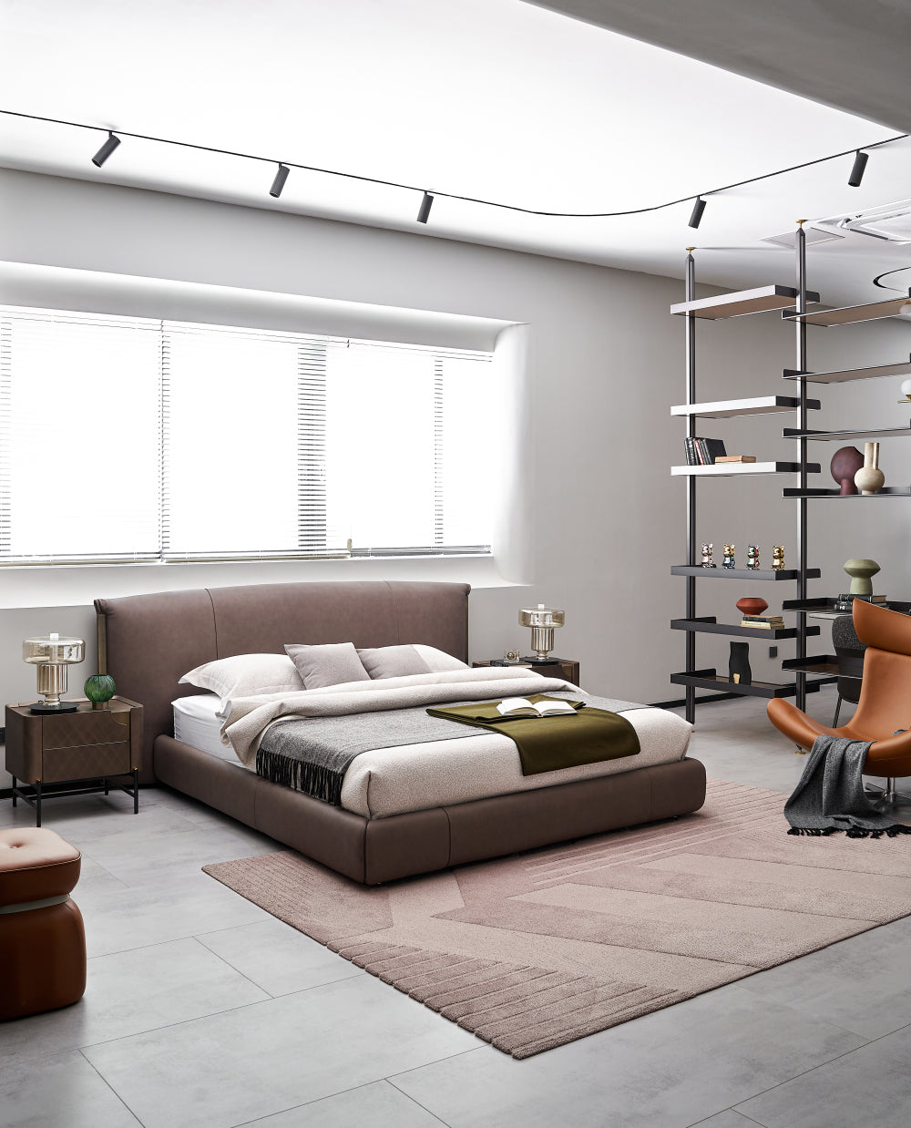 GC2201 Upholstered Bed