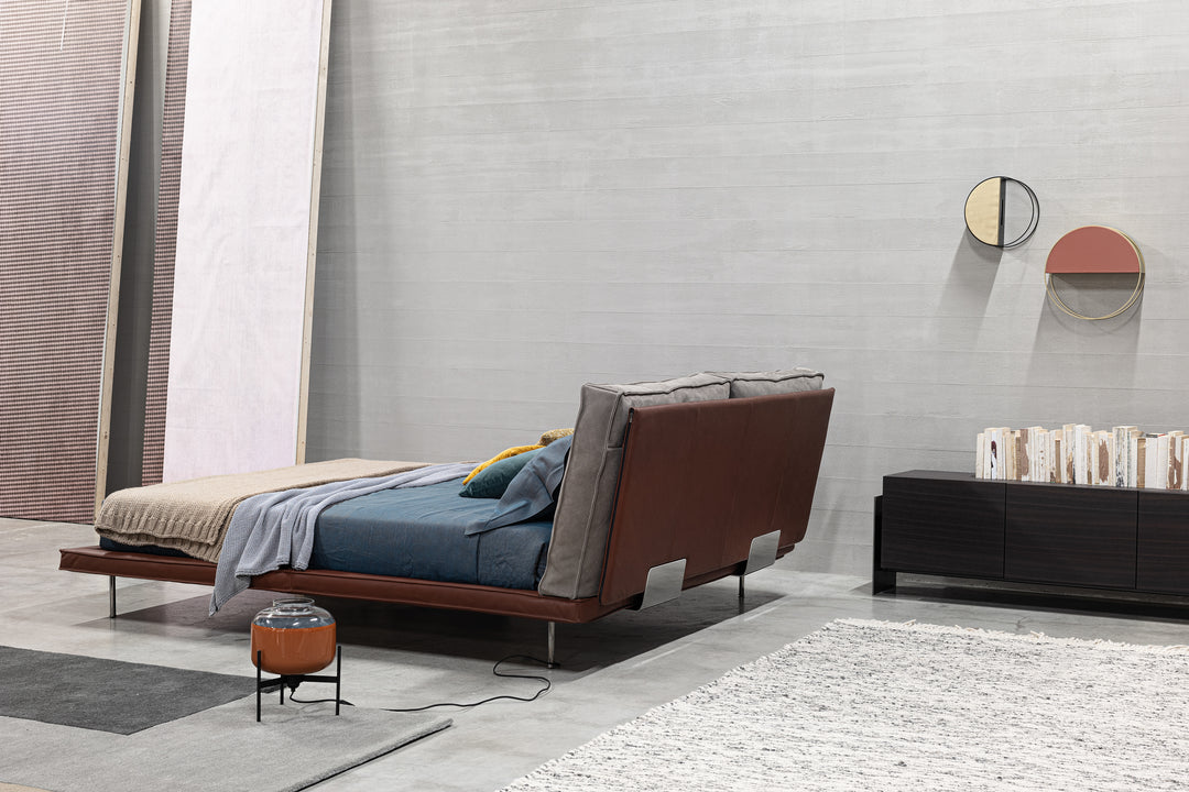 GC2225 Upholstered Bed