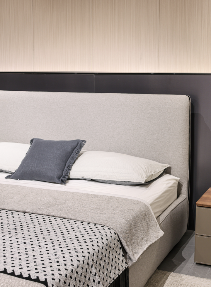 GC2408 Upholstered Bed