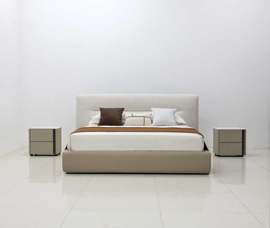 GC2545 Upholstered Bed