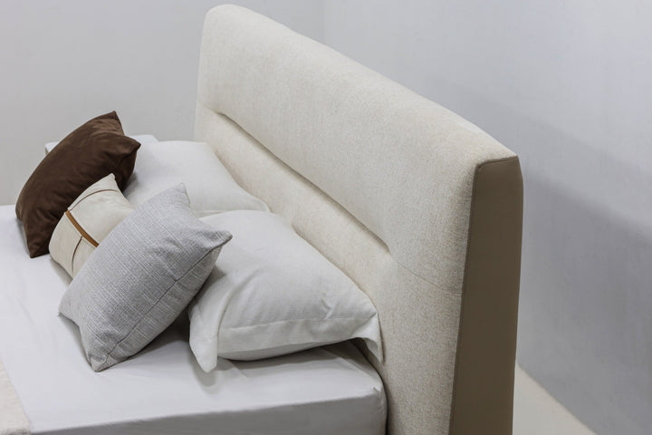 GC2545 Upholstered Bed