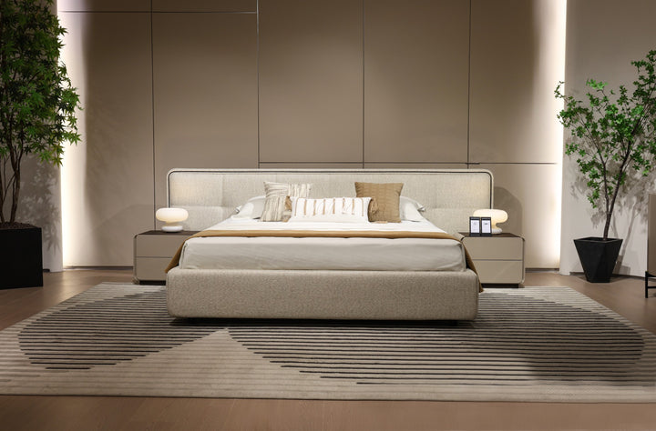 GC2565 Upholstered Bed