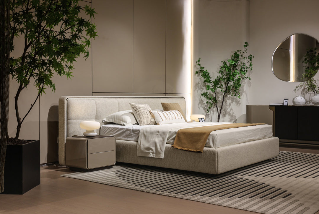 GC2565 Upholstered Bed