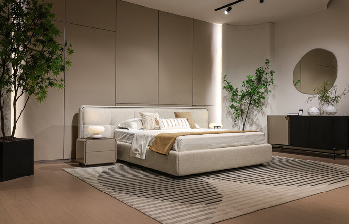 GC2565 Upholstered Bed