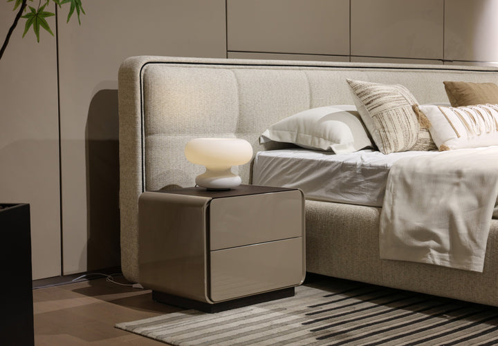 GC2565 Upholstered Bed