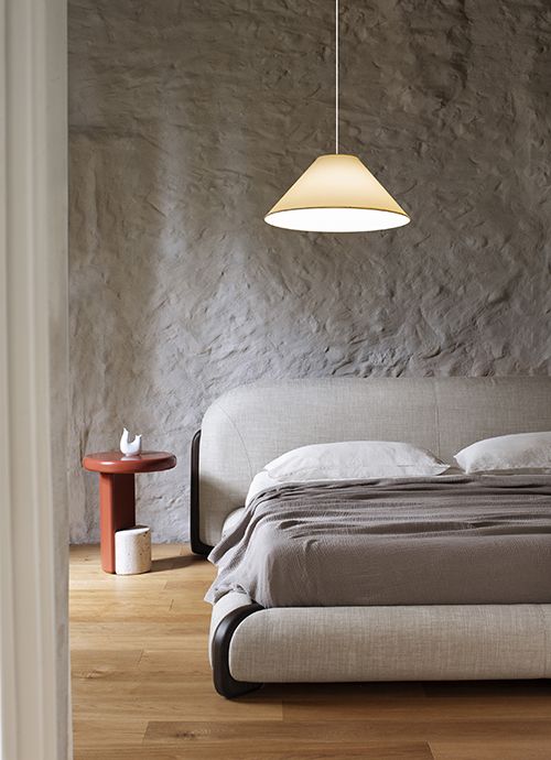 GC2619 Upholstered Bed