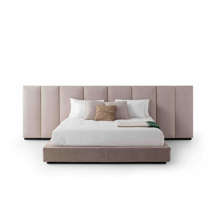 GC2628 Upholstered Bed