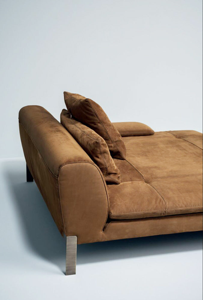 GS9081 Italian Modern Red Fabirc Sofa